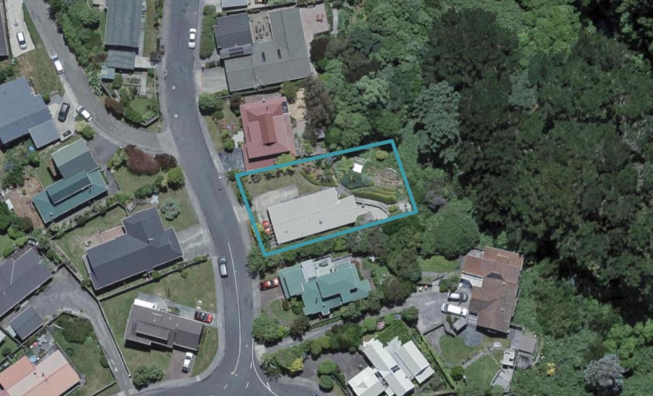 34 Wingfield Place, Churton Park, Wellington - Carousel 1