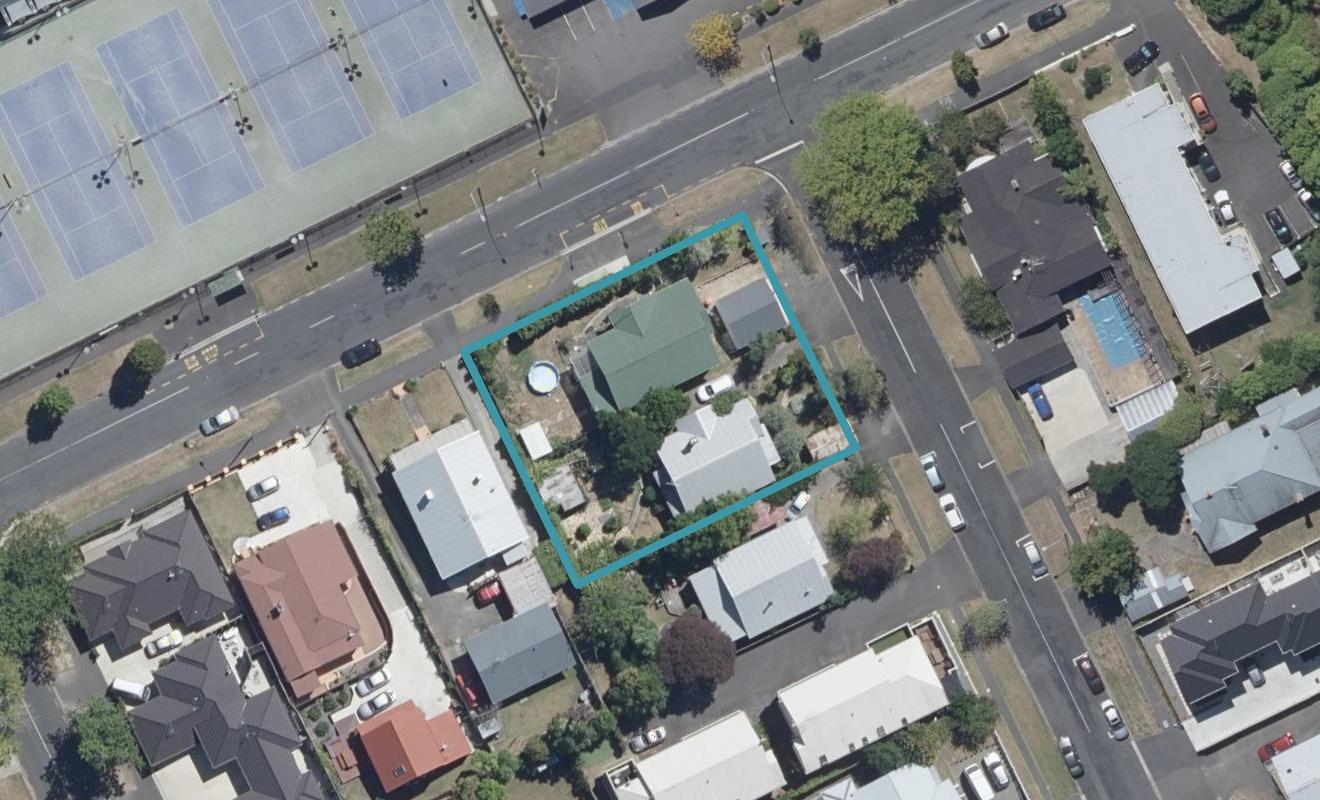 4/2 Manning Street, Hamilton Central, Hamilton - Carousel 1