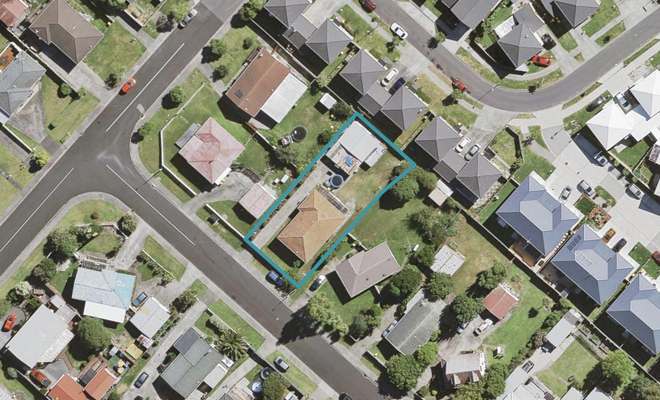 13 Solea Road, Sunnyvale, Auckland - Carousel 1