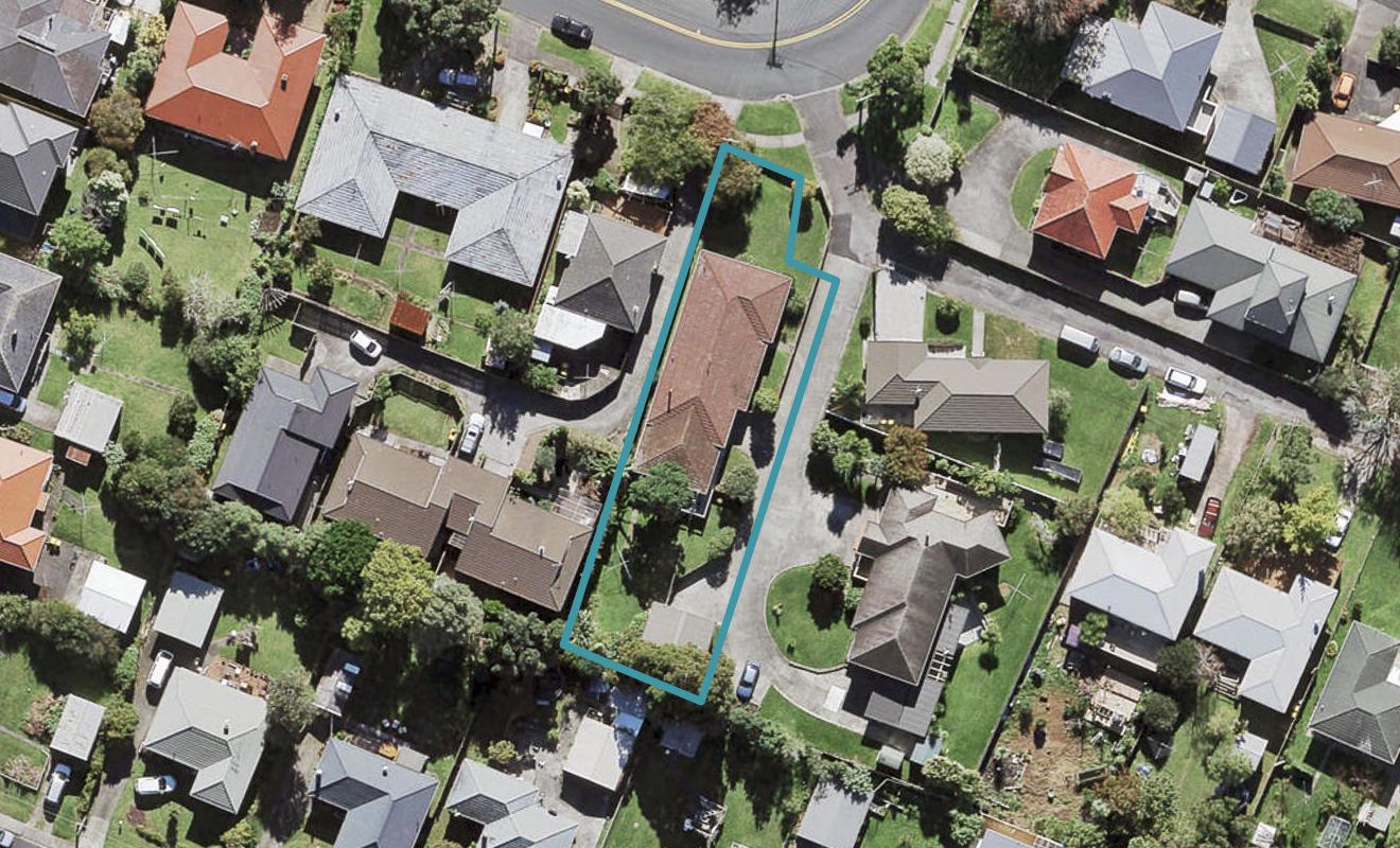 39 Lynwood Road, New Lynn, Auckland - Carousel 1