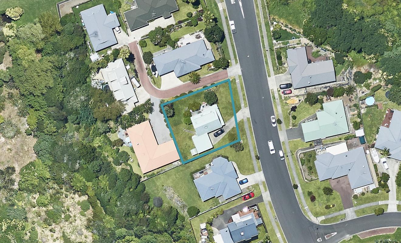 20 Oteki Park Drive, Welcome Bay, Tauranga - Carousel 1