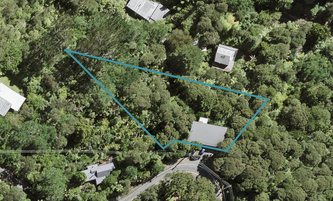 67 Scenic Drive, Titirangi, Auckland - Carousel 1