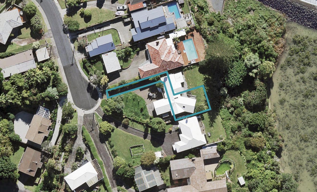 44C Alwyn Avenue, Te Atatu South, Auckland - Carousel 1