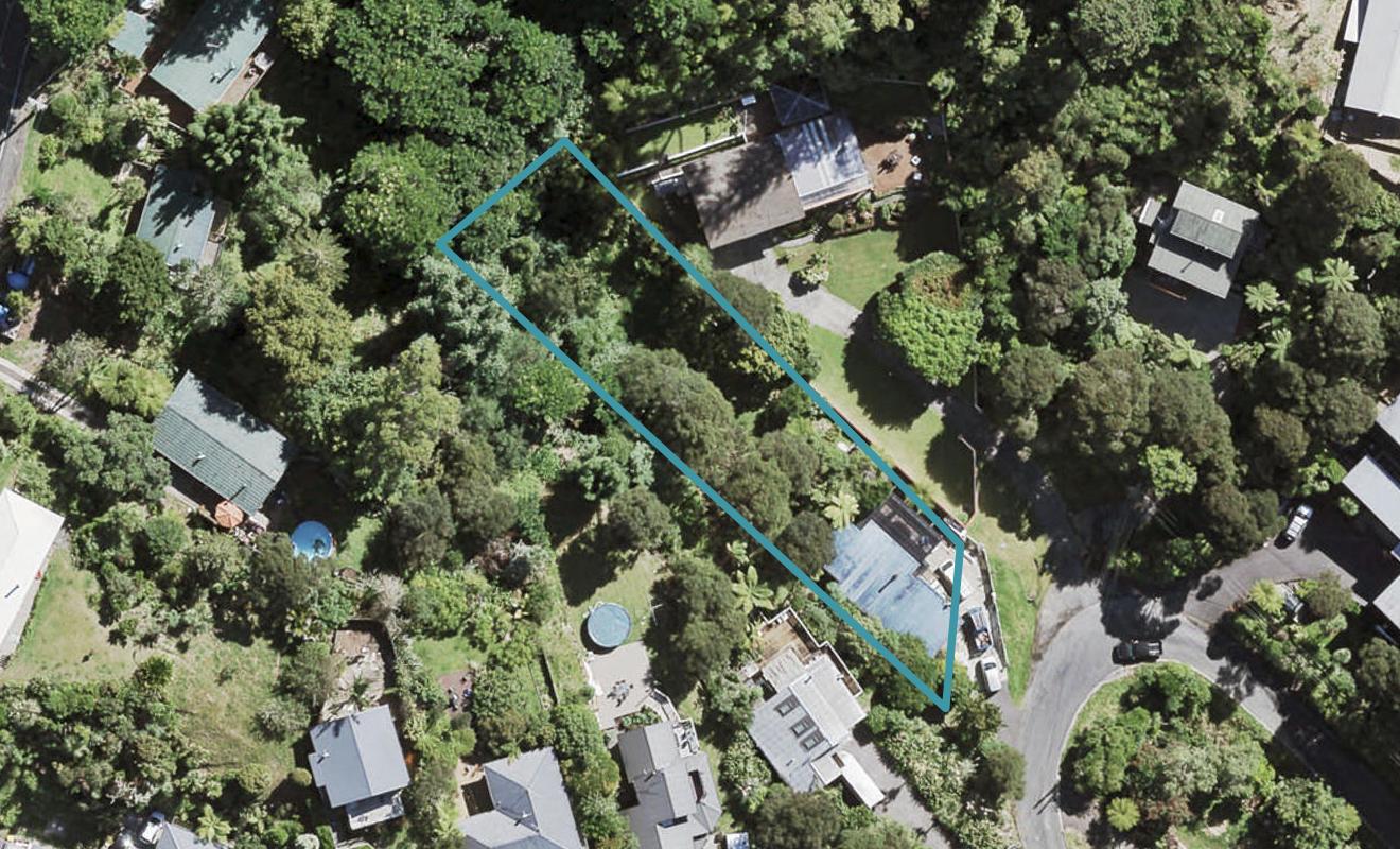 20 McEldowney Road, Titirangi, Auckland - Carousel 1