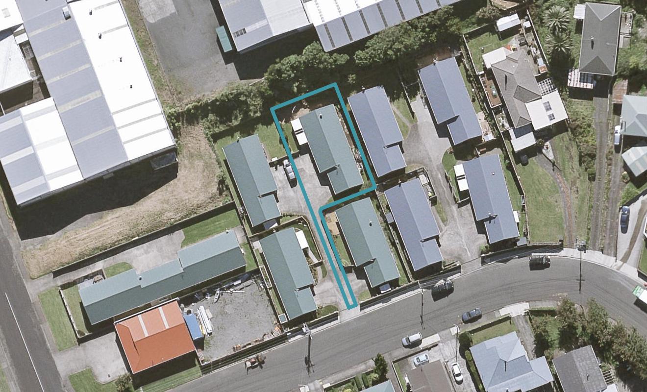 5B Simons Street, Moturoa, New Plymouth - Carousel 1