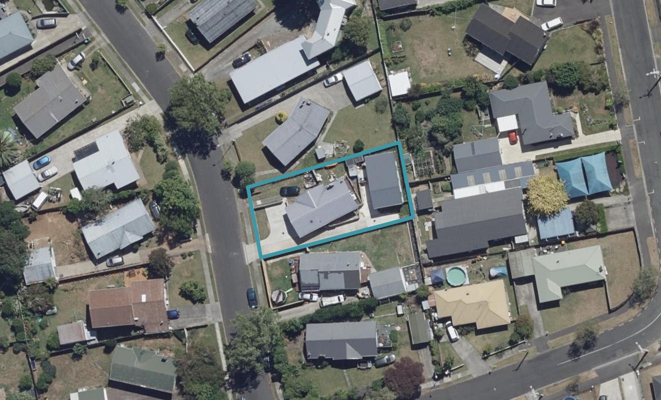 28 Joanna Place, Deanwell, Hamilton - Carousel 1