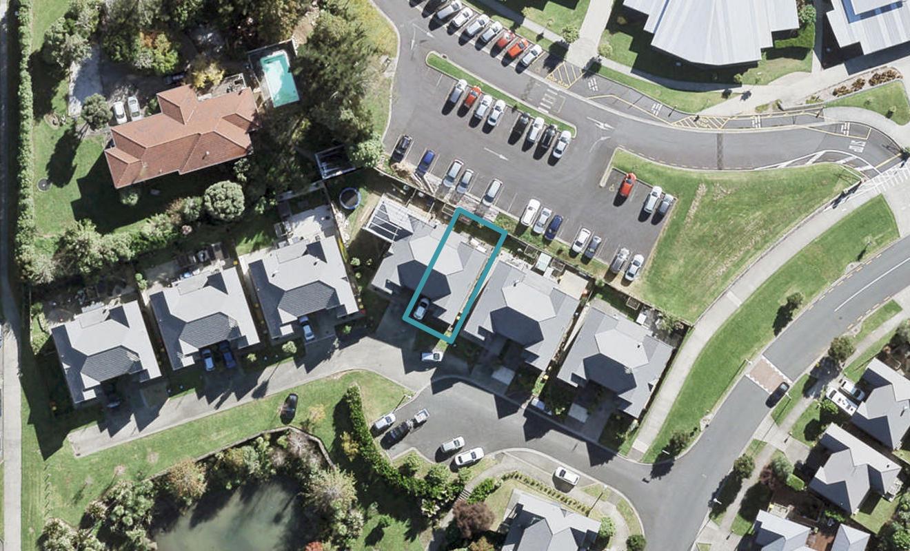 9 Candlestick Place, Oteha, Auckland - Carousel 1