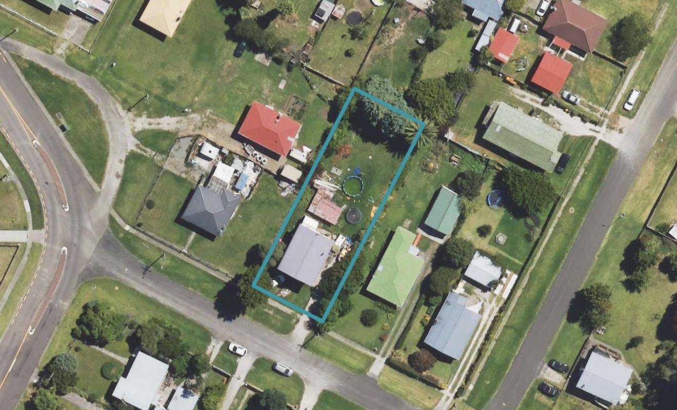 4 Baty Street, Kaiti, Gisborne - Carousel 1