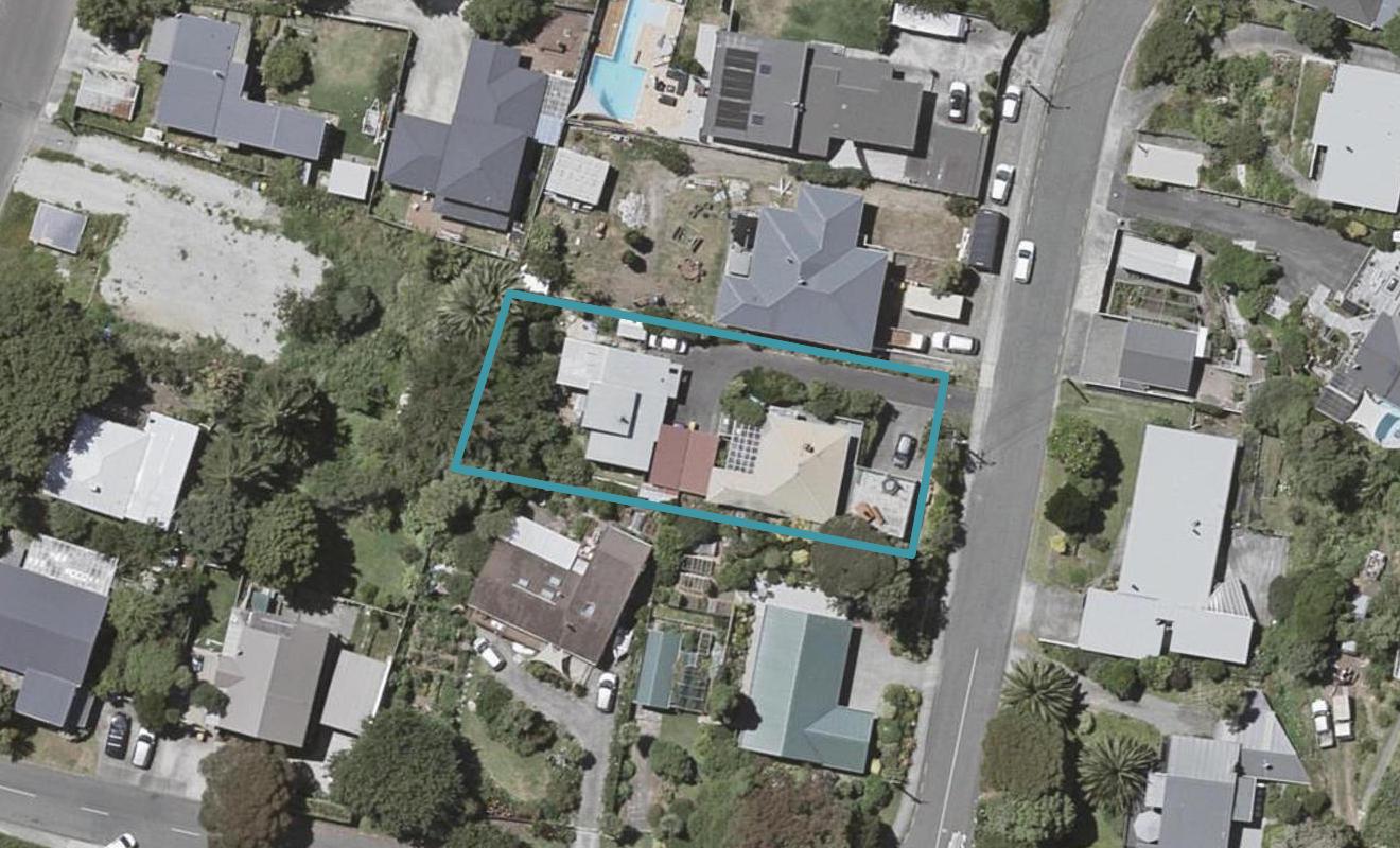 33B GLEN RD, RAUMATI SOUTH, PARAPARAUMU - Carousel 1