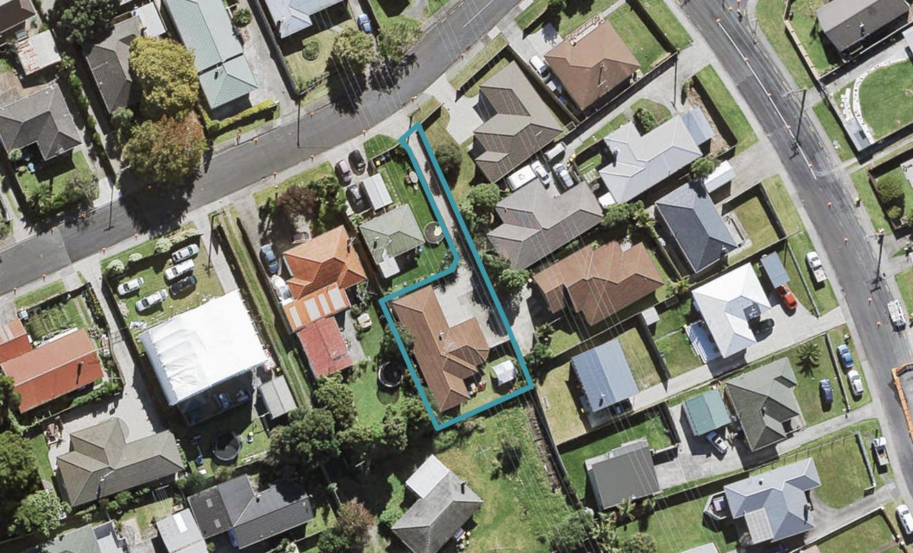 11A Grainger Road, Te Atatu South, Auckland - Carousel 1