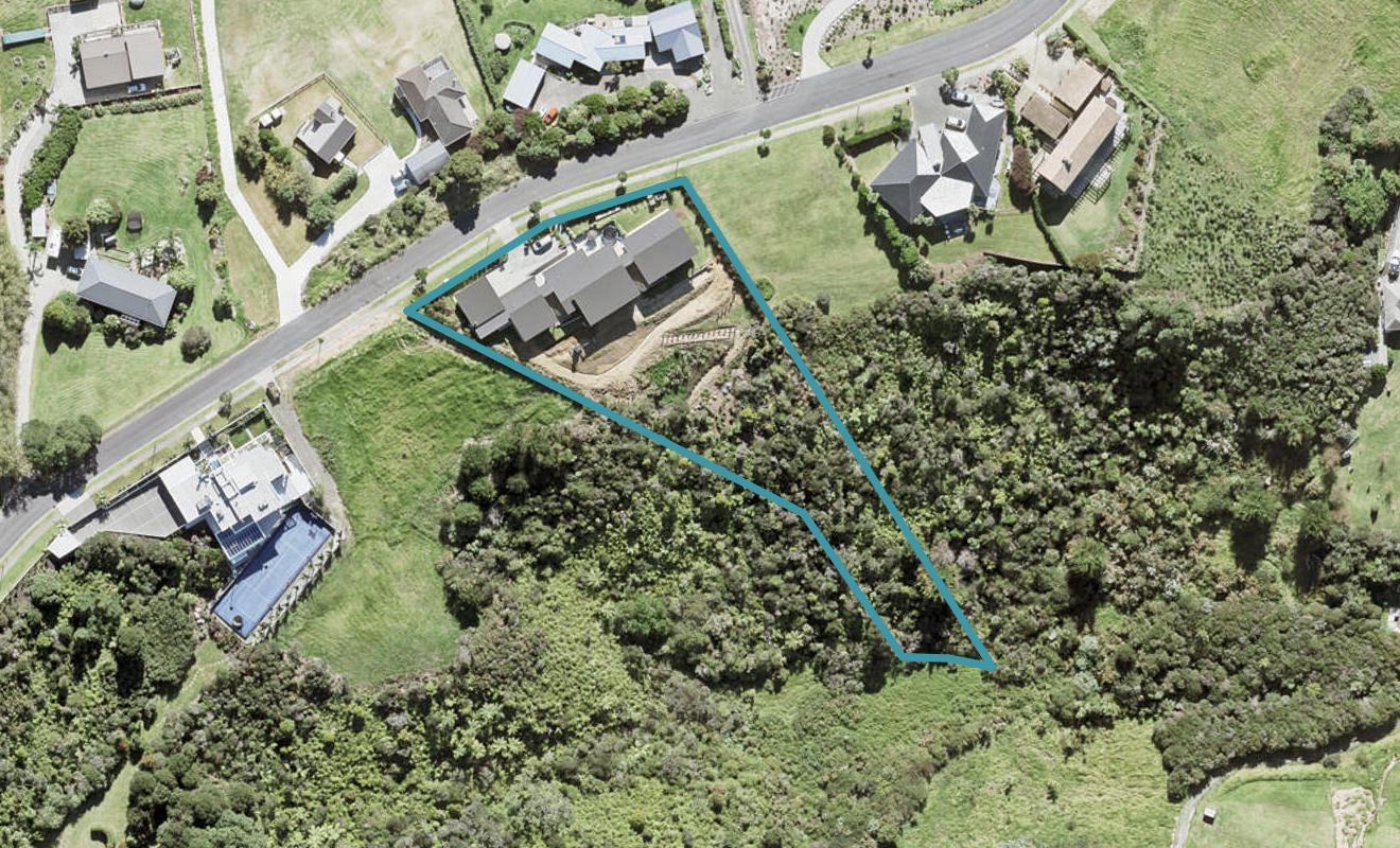 131 Roberts Road, Matakatia, Whangaparaoa - Carousel 1