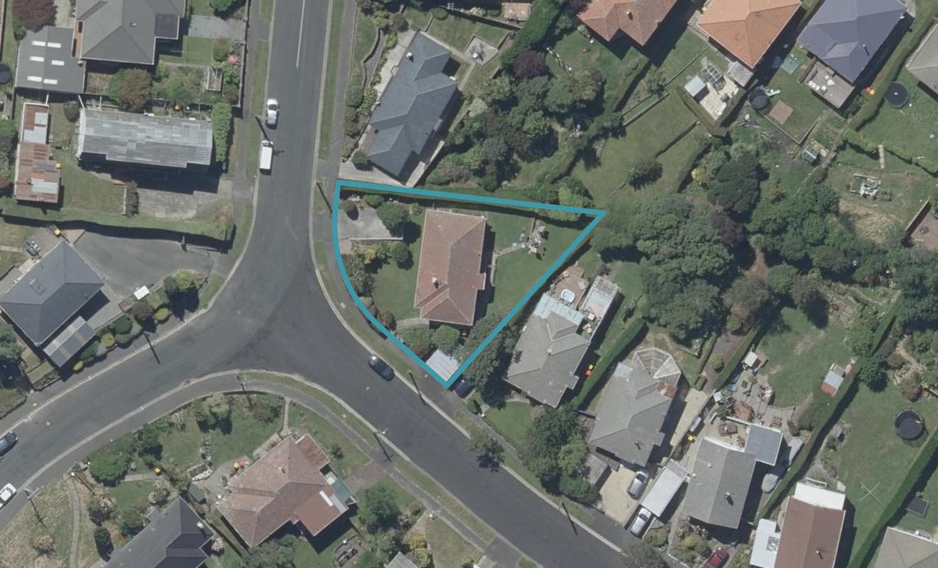 228 Burt Street, Wakari, Dunedin - Carousel 1