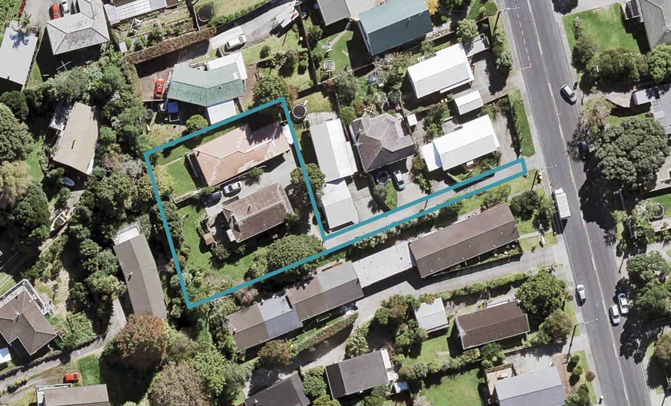 2/98A Birkdale Road, Birkdale, Auckland - Carousel 1
