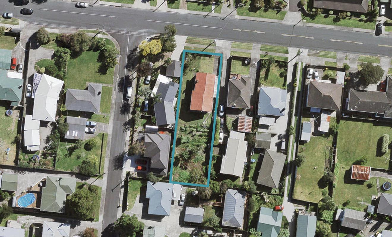 67 Larnoch Road, Henderson, Auckland - Carousel 1