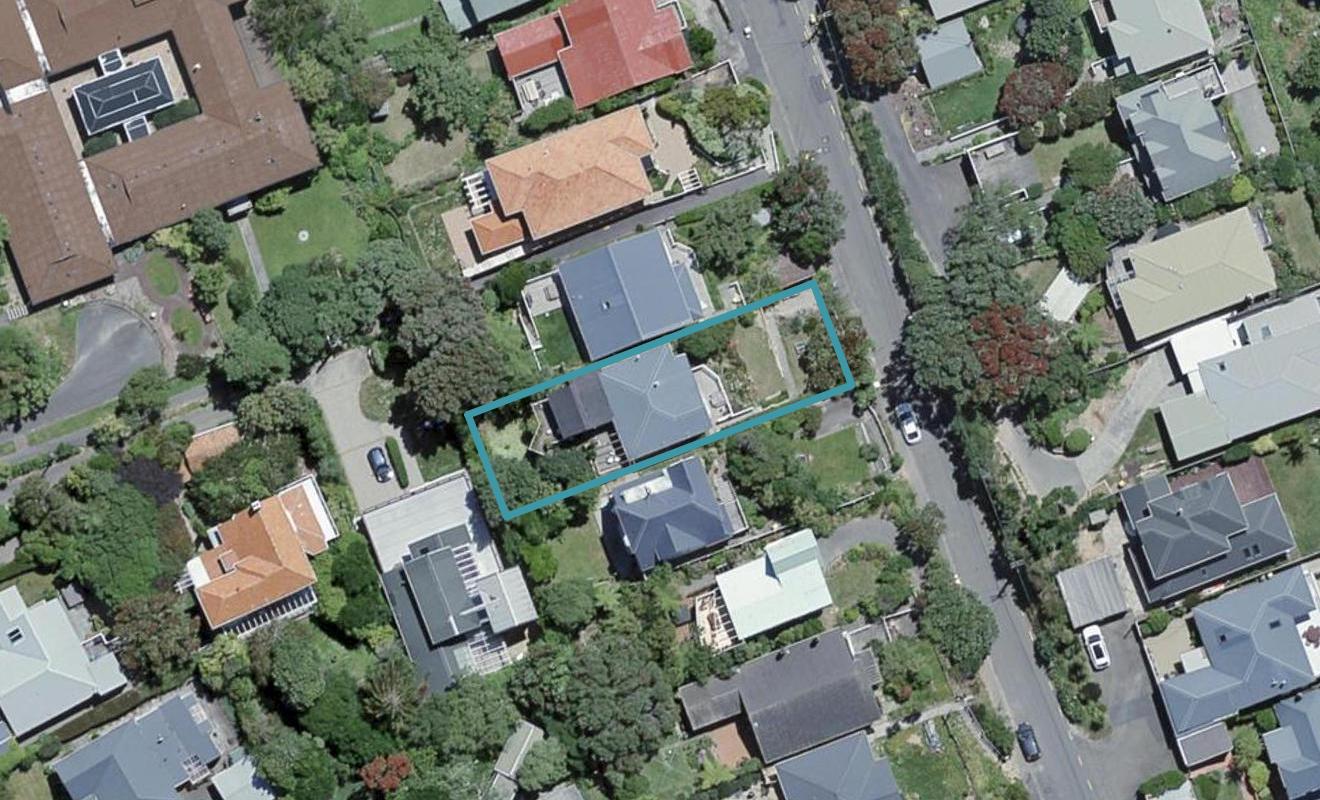 42 Ponsonby Road, Karori, Wellington - Carousel 1
