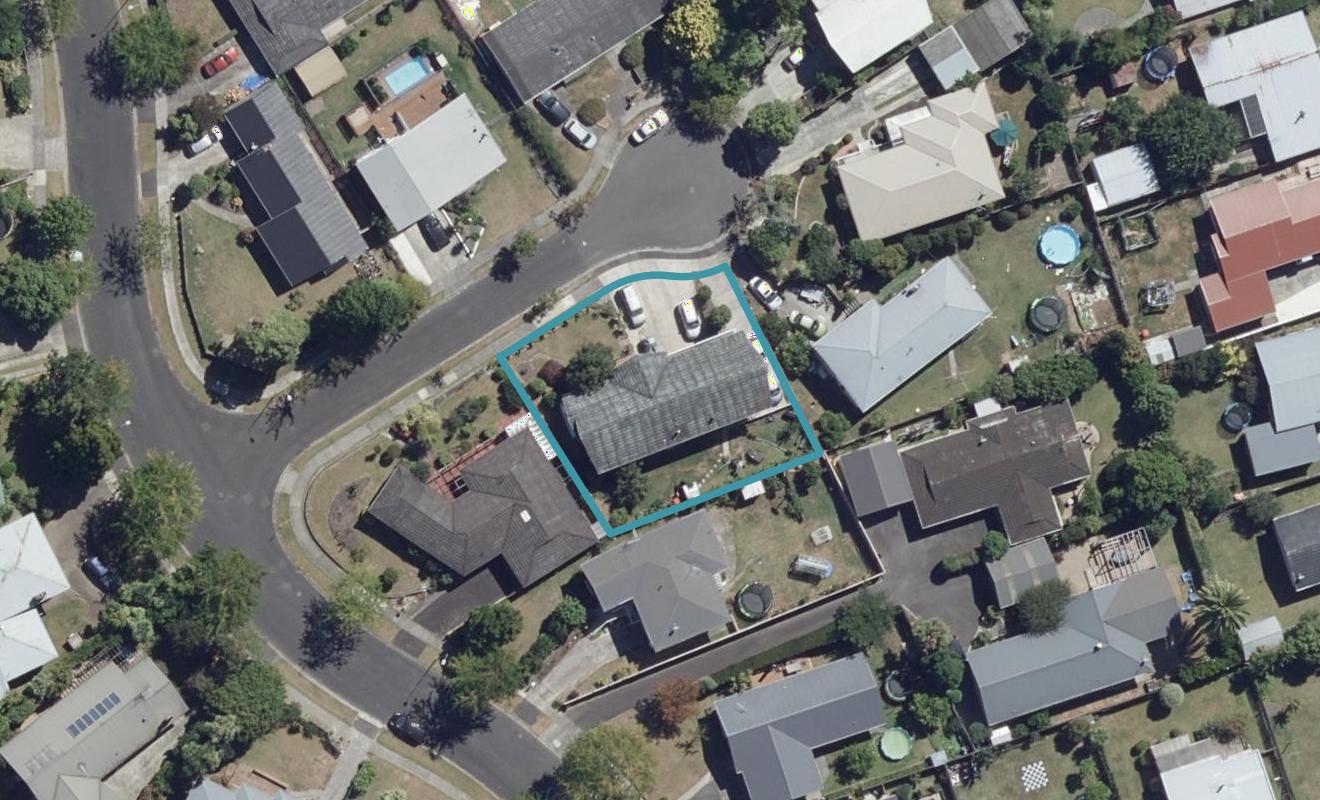 4 Aotea Place, Chedworth, Hamilton - Carousel 1
