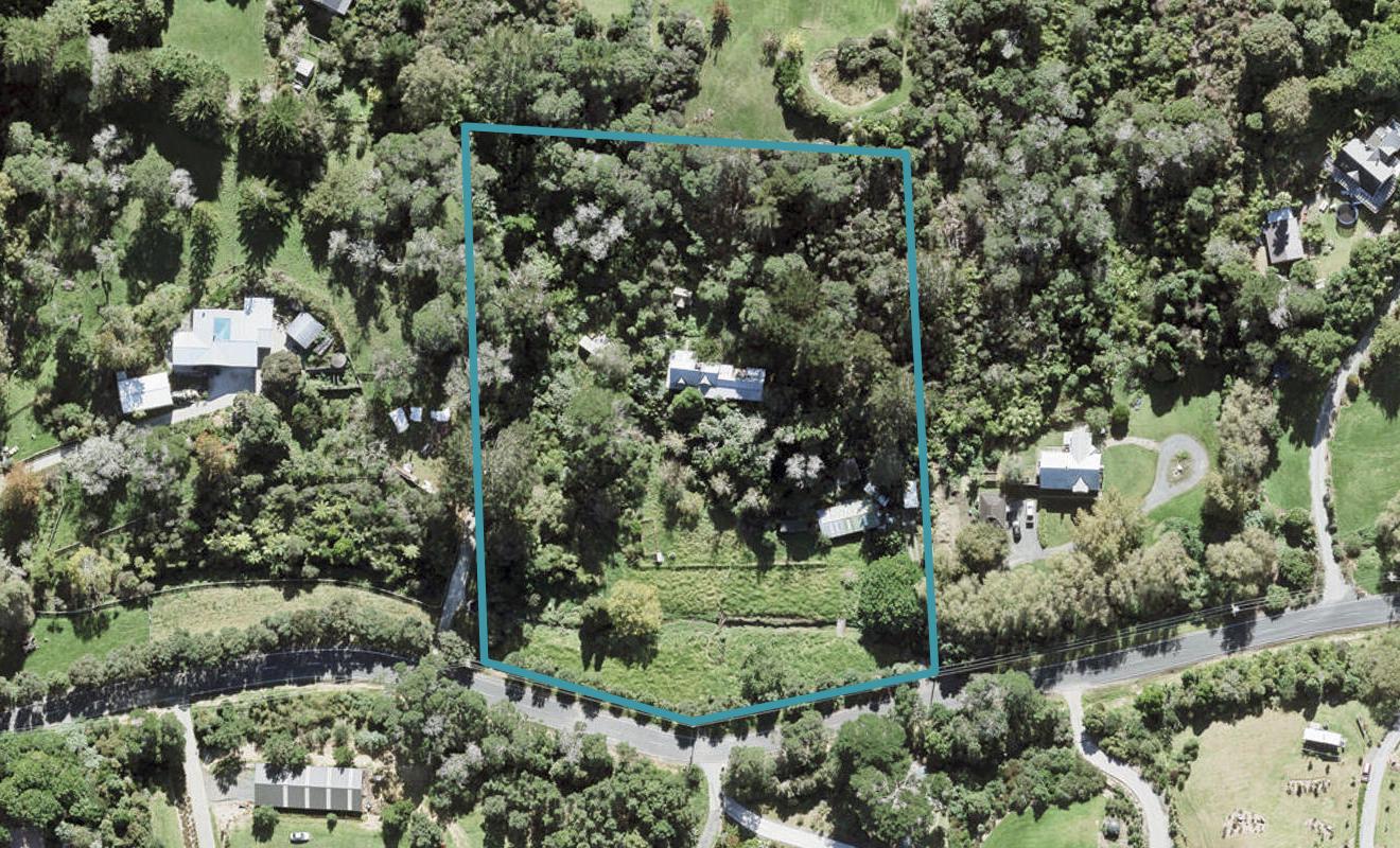 26 Hobbs Road, Matakatia, Whangaparaoa - Carousel 1