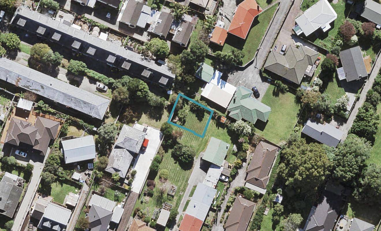 51E Miro Street, New Lynn, Auckland - Carousel 1