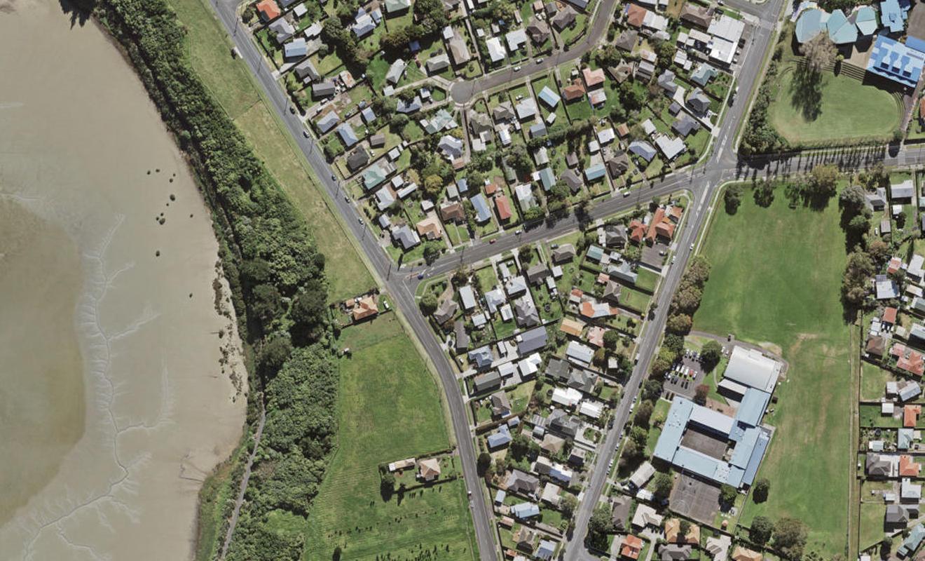 76 Miller Road, Mangere Bridge, Auckland - Carousel 1