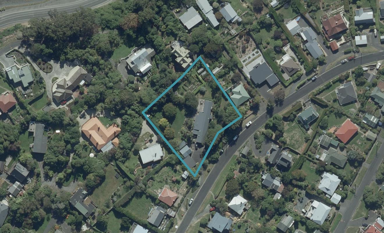 39 Marion Street, Macandrew Bay, Dunedin - Carousel 1