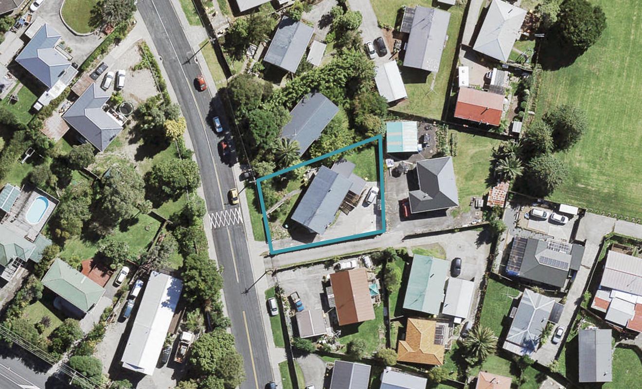 62 Parrs Cross Road, Henderson, Auckland - Carousel 1