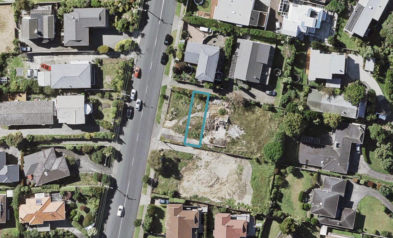 167A East Coast Road, Castor Bay, Auckland - Carousel 1
