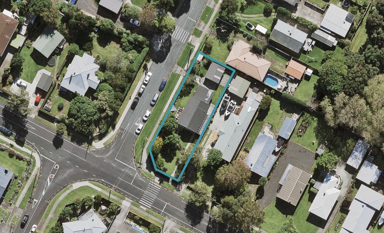 37 Muir Avenue, Mangere Bridge, Auckland - Carousel 1