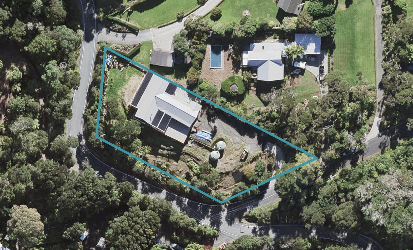5 Ngarahana Avenue, Paremoremo, Auckland - Carousel 1