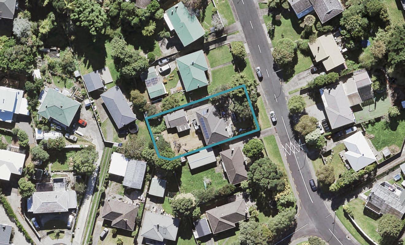 37 La Rosa Street, Green Bay, Auckland - Carousel 1