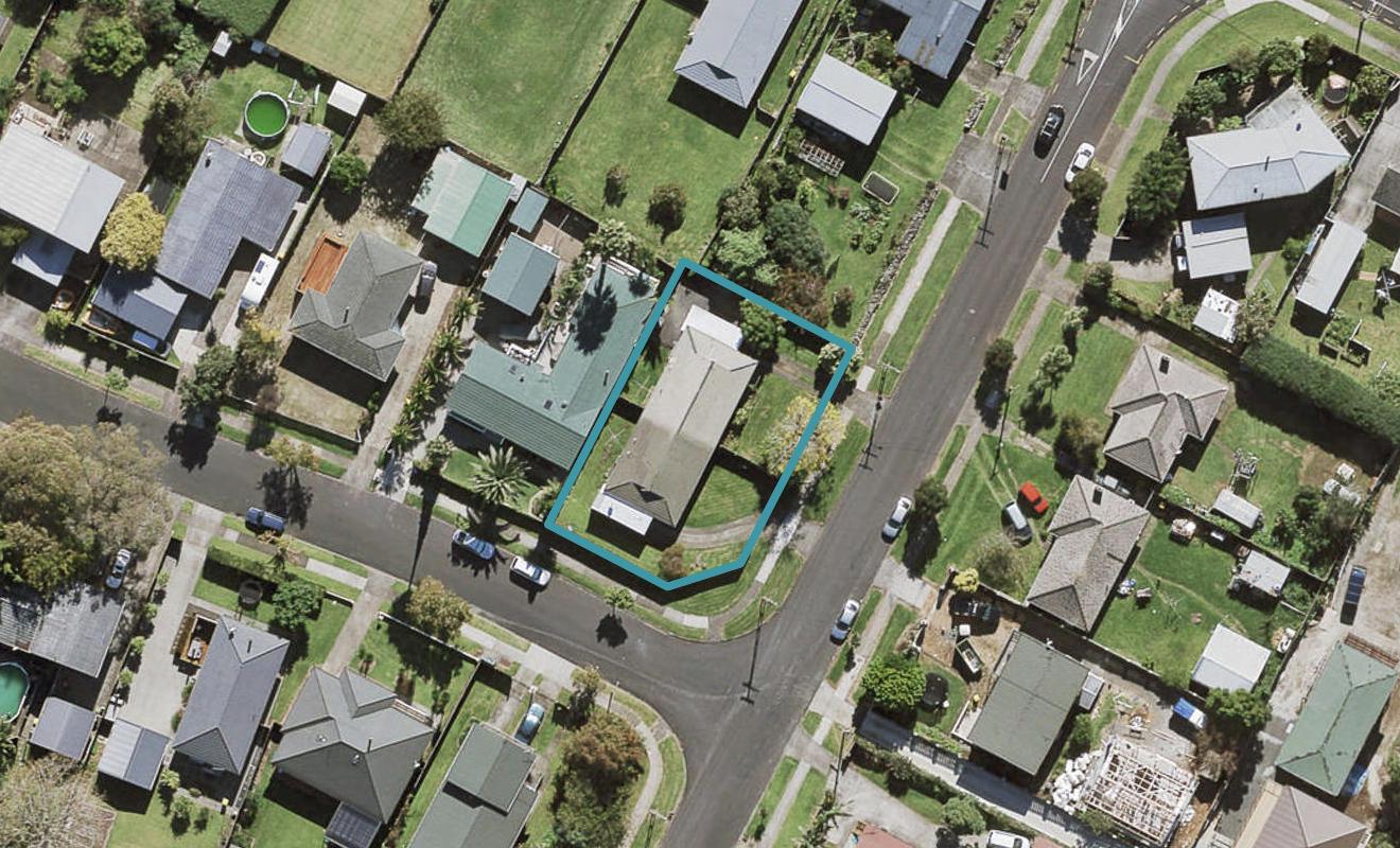 2/4 Ambury Road, Mangere Bridge, Auckland - Carousel 1