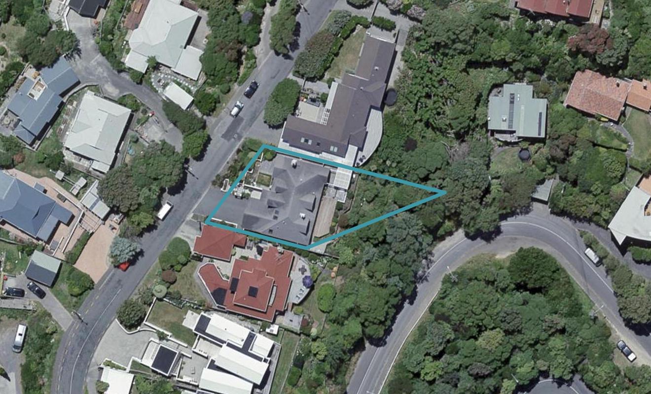 12 Nevay Road, Karaka Bays, Wellington - Carousel 1