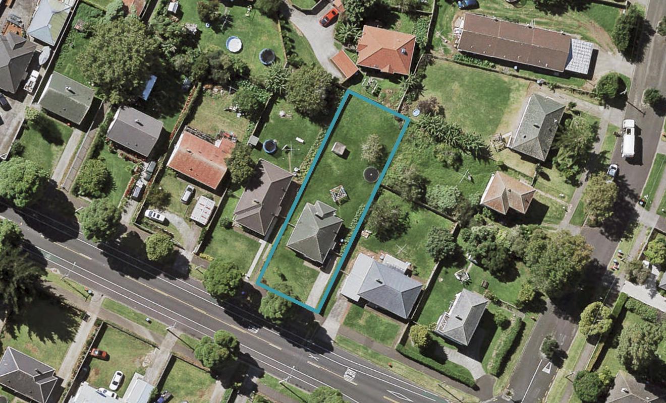 196 Tripoli Road, Point England, Auckland - Carousel 1