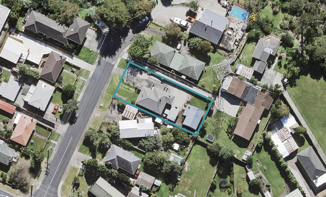 151 Tirimoana Road, Te Atatu South, Auckland - Carousel 1