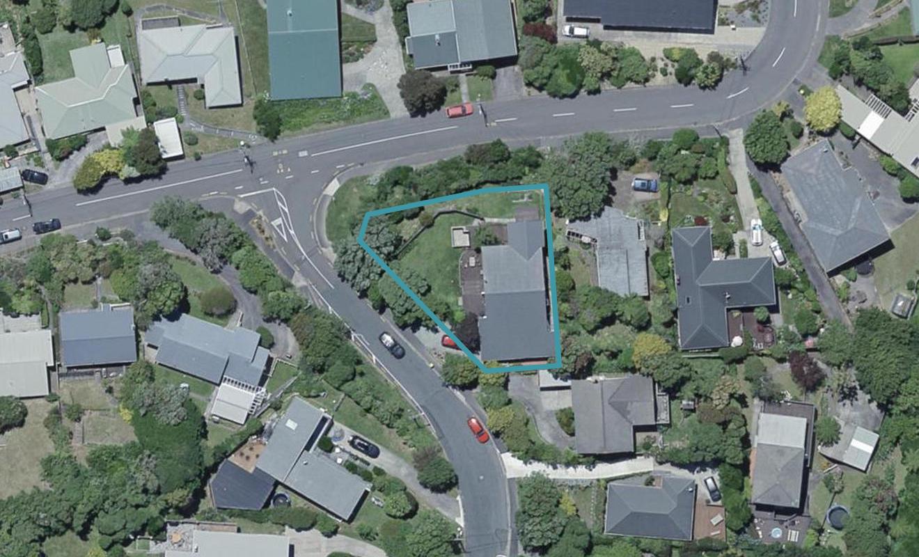 1 Winston Street, Crofton Downs, Wellington - Carousel 1