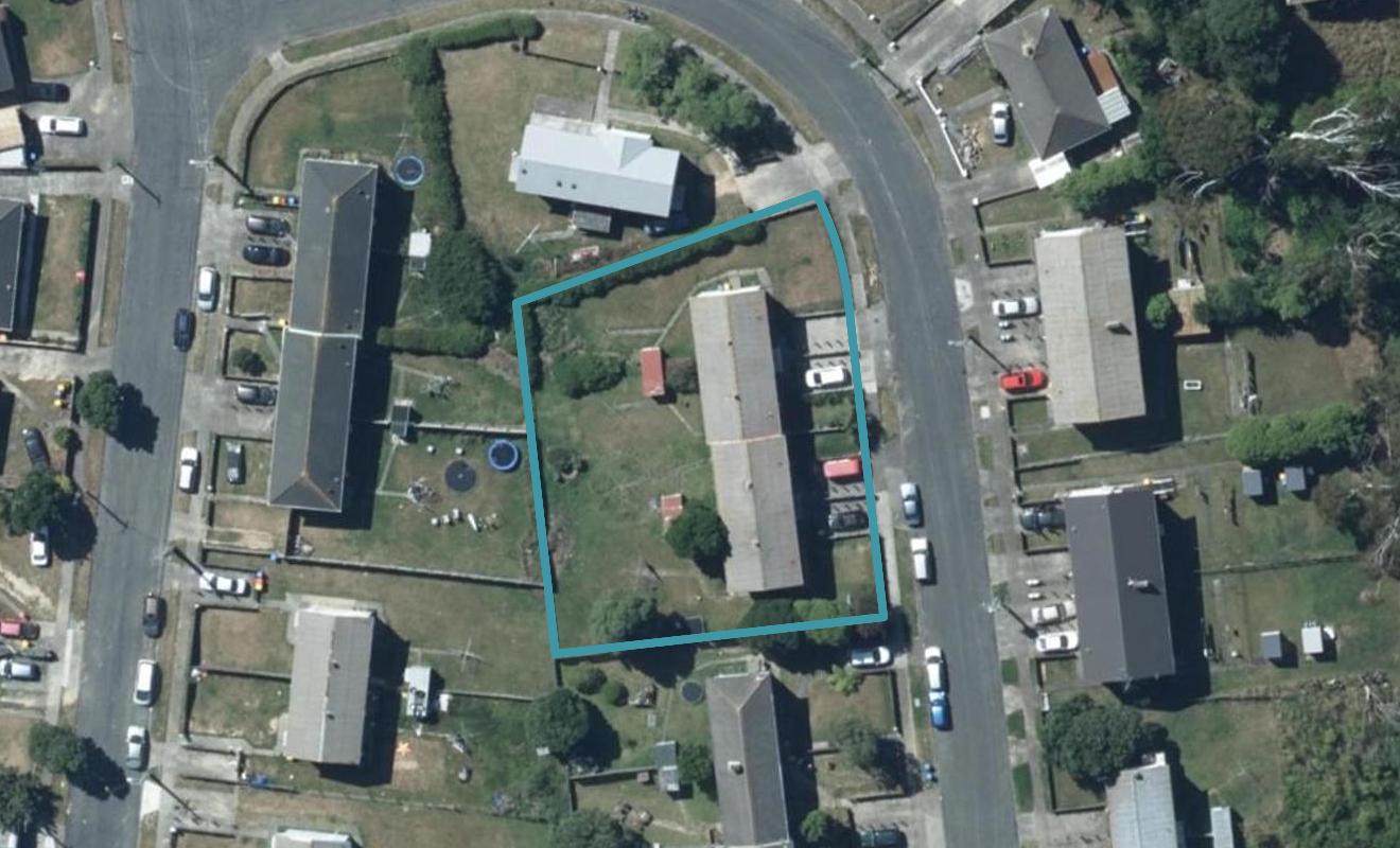 10 Cheshire Street, Cannons Creek, Porirua - Carousel 1