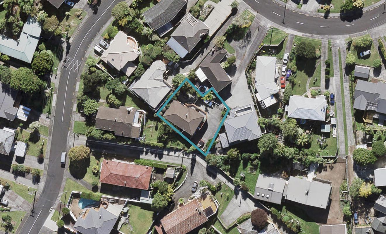27A Jaemont Avenue, Te Atatu South, Auckland - Carousel 1