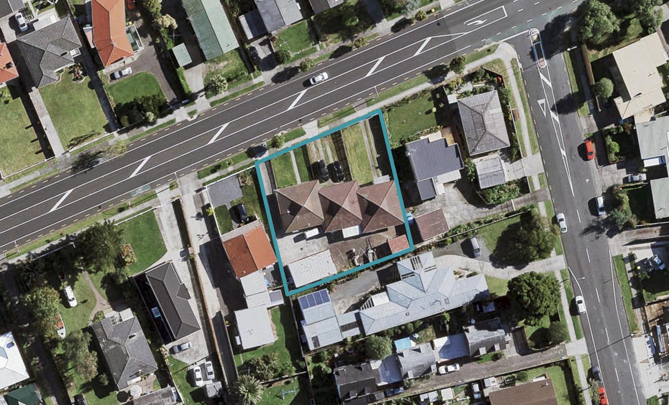 2/16 Browns Road, Manurewa, Auckland - Carousel 1