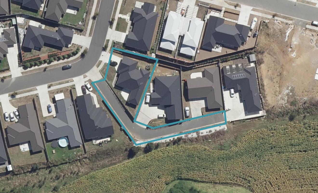 34 Blackwood Crescent, Glenview, Hamilton - Carousel 1