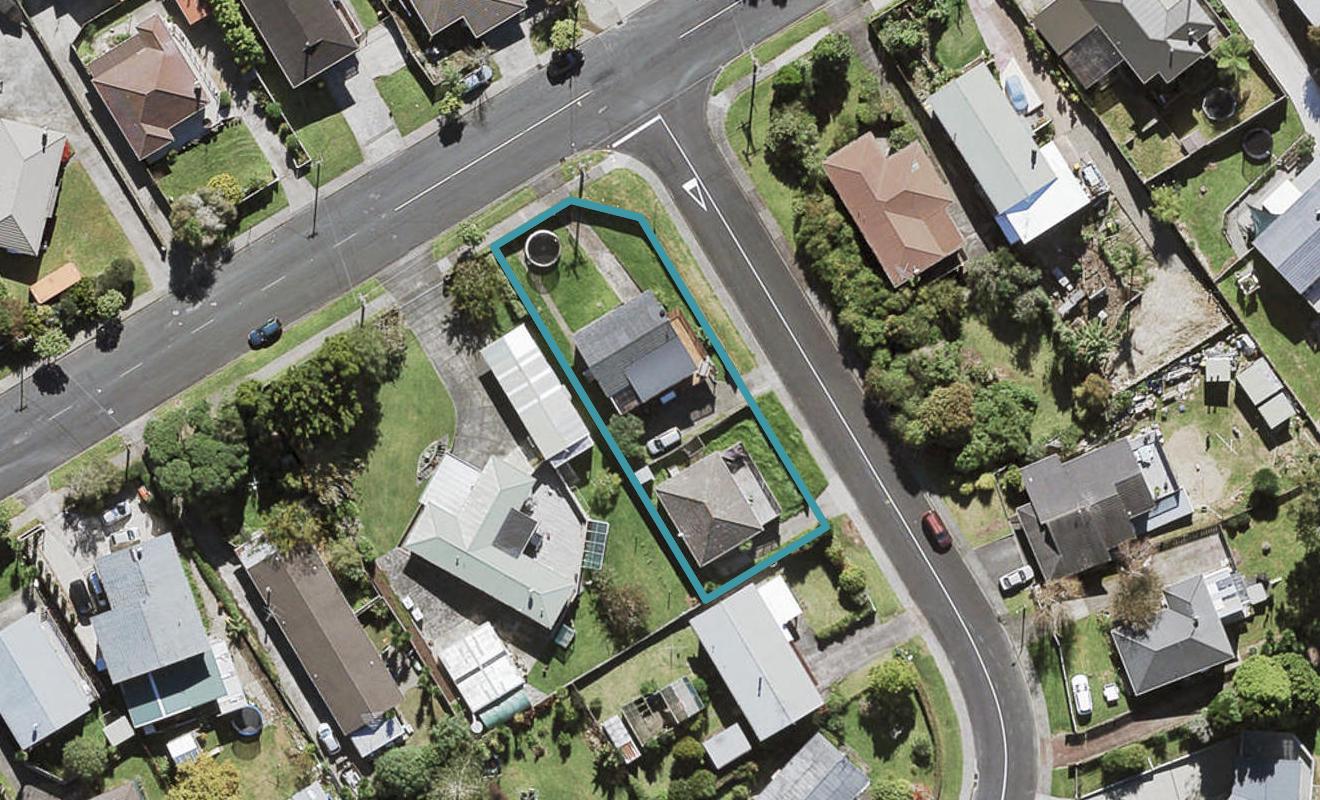 1 Hartley Terrace, Massey, Auckland - Carousel 1
