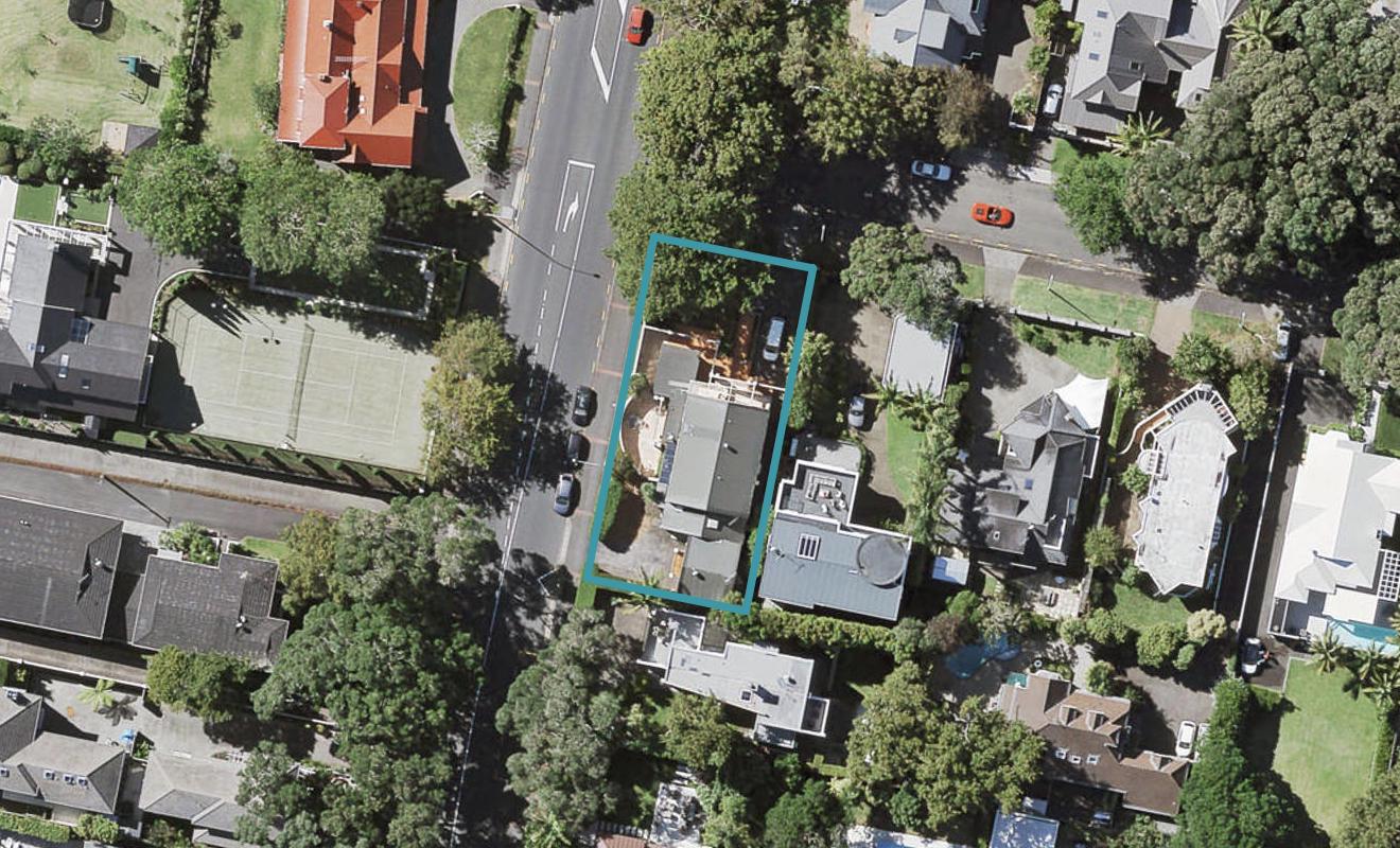 2/1 Minnehaha Avenue, Takapuna, Auckland - Carousel 1