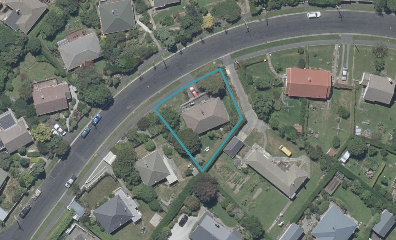 8 Forresbank Avenue, Wakari, Dunedin - Carousel 1