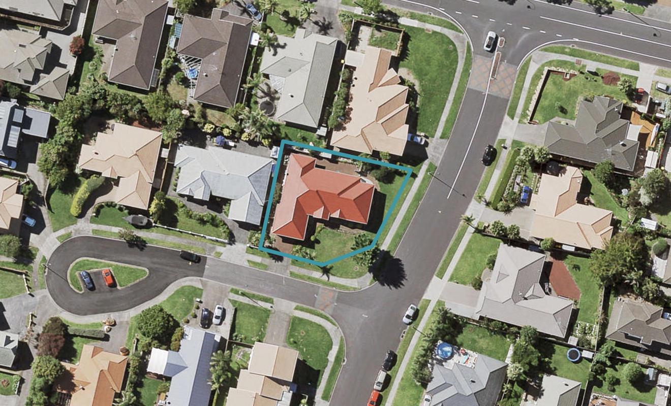 1 Hagen Close, Golflands, Auckland - Carousel 1