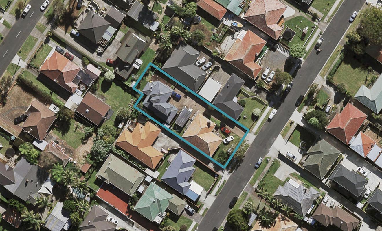 2/19 Watson Place, Papatoetoe, Auckland - Carousel 1