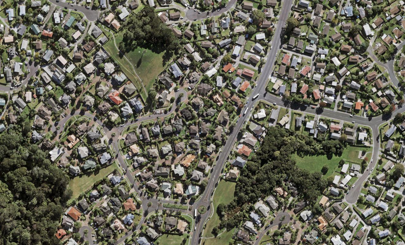 15 Capri Place, Unsworth Heights, Auckland - Carousel 1