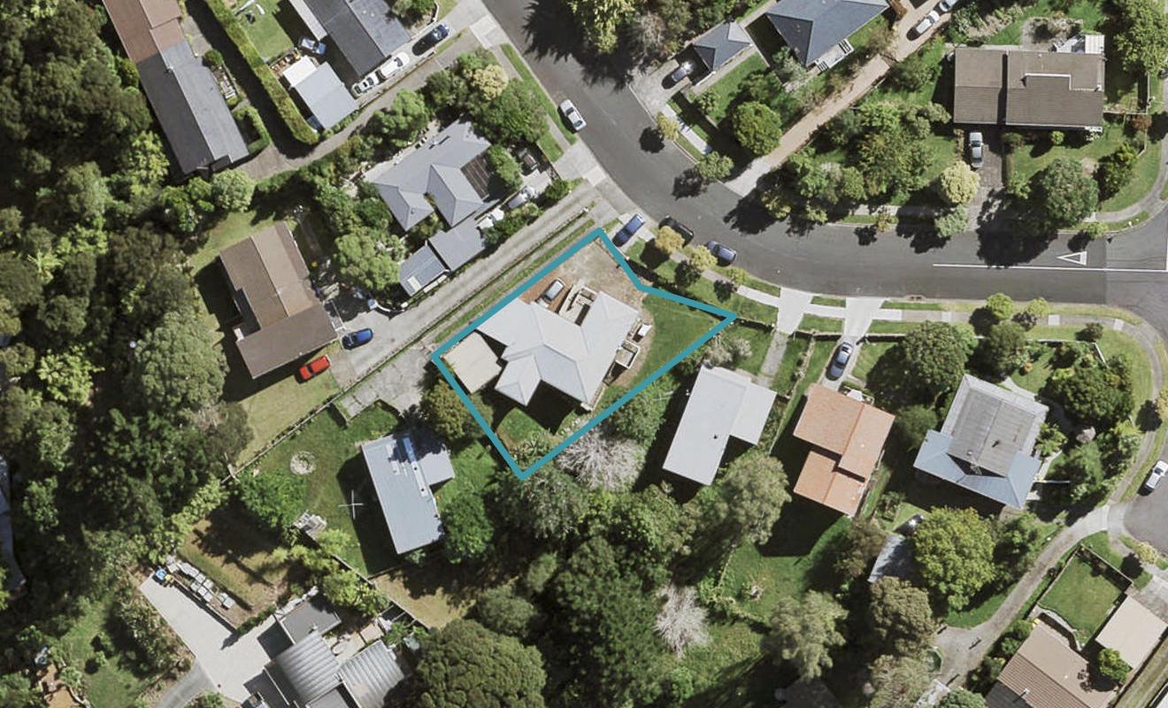 8 Denver Avenue, Sunnyvale, Auckland - Carousel 1