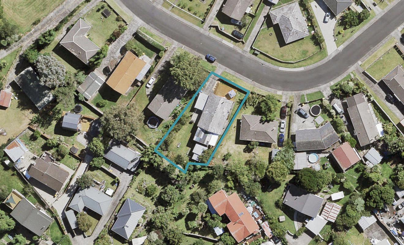 32 Coburg Street, Henderson, Auckland - Carousel 1