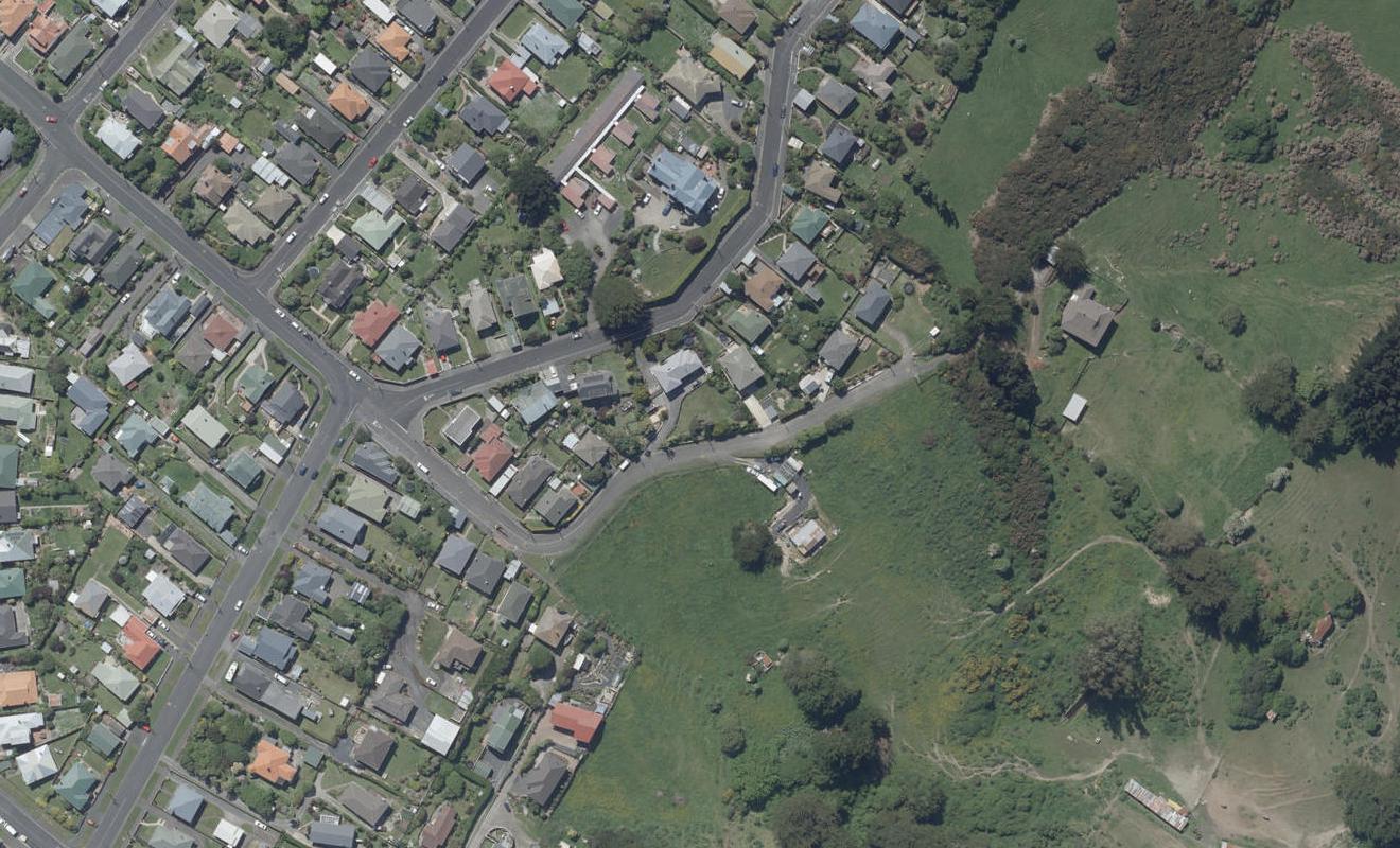 25 Gloucester Street, Andersons Bay, Dunedin - Carousel 1
