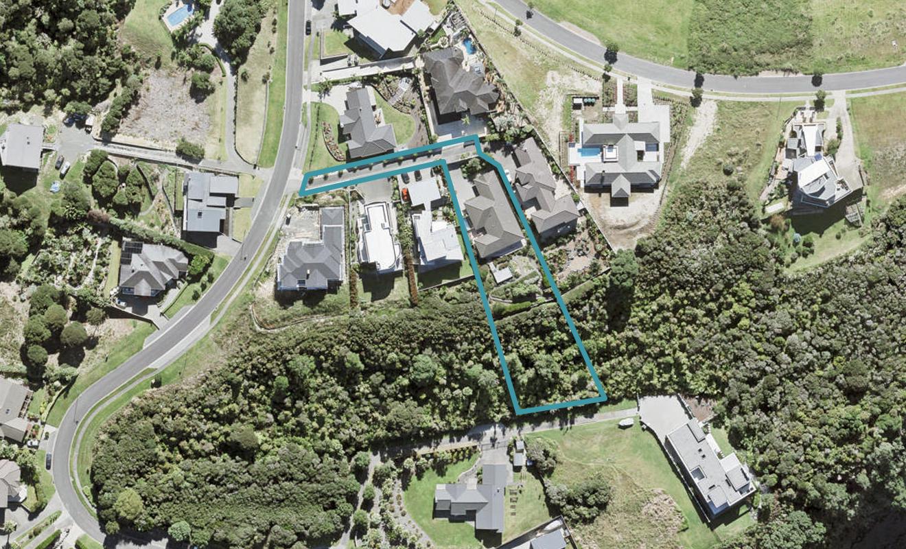17 Beauvoir Avenue, Matakatia, Whangaparaoa - Carousel 1