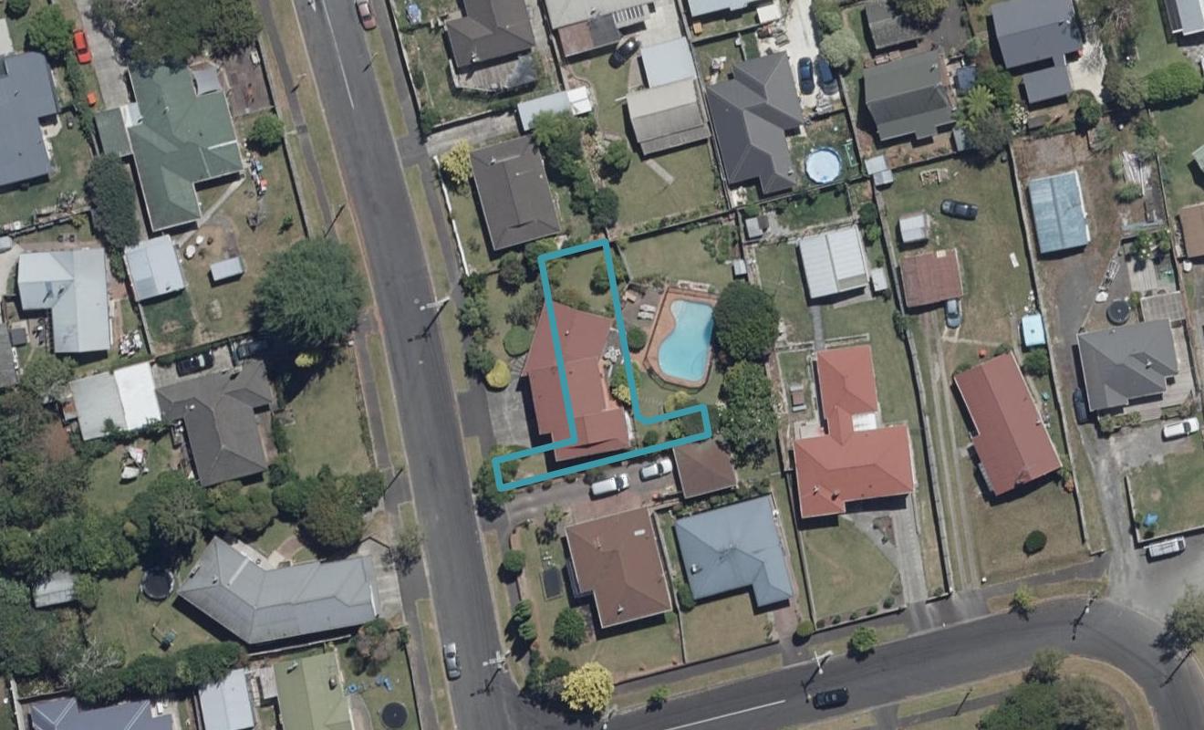 2/3 Anderson Road, Deanwell, Hamilton - Carousel 1