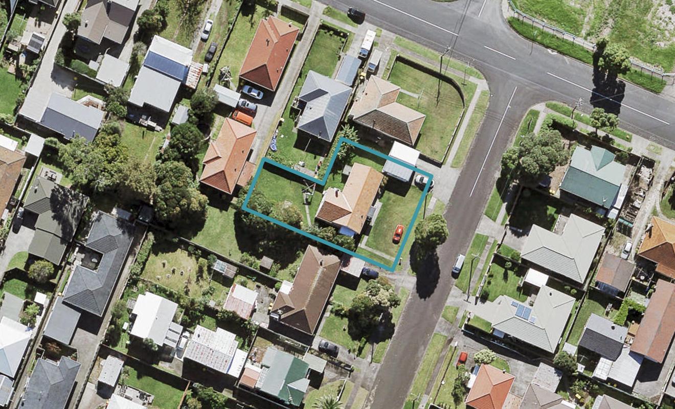 24 Craigbank Avenue, New Lynn, Auckland - Carousel 1